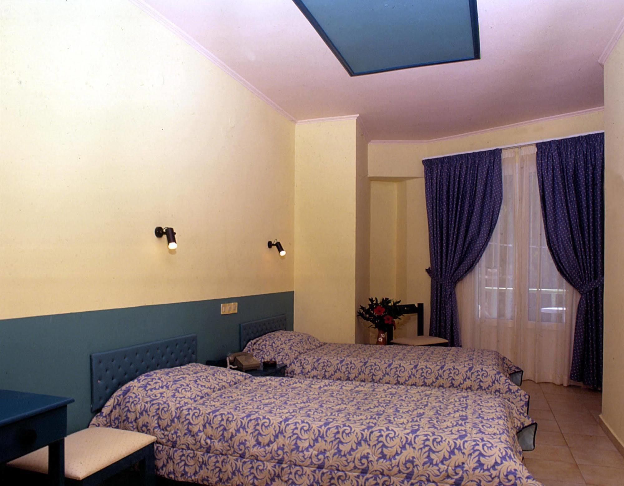 Hotel Ilios Hersonissos  Eksteriør billede